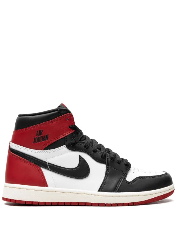 Nike Air Jordan 1 Retro Black Toe