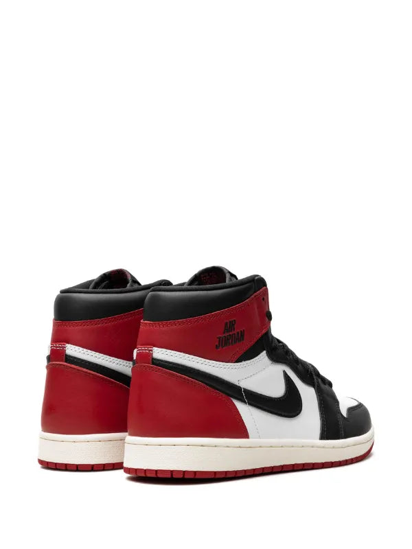 Nike Air Jordan 1 Retro Black Toe