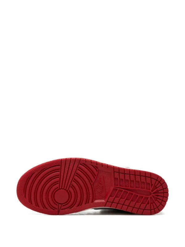 Nike Air Jordan 1 Retro Black Toe